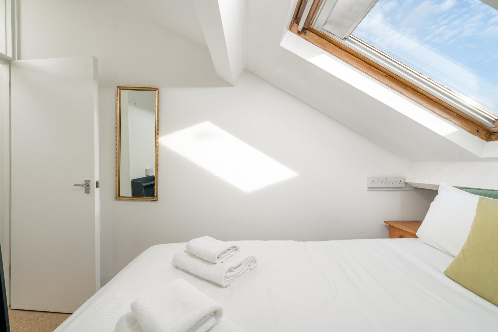 Cozy Maisonette Near Abbey Road Лондон Екстериор снимка